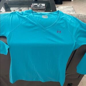 Under Armour Women's Bright Teal Long-Sleeve V-Neck Performance Shirt